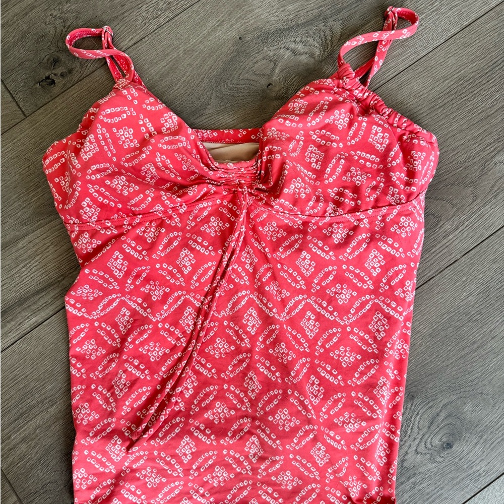 Lands End tankini. Great condition size 16